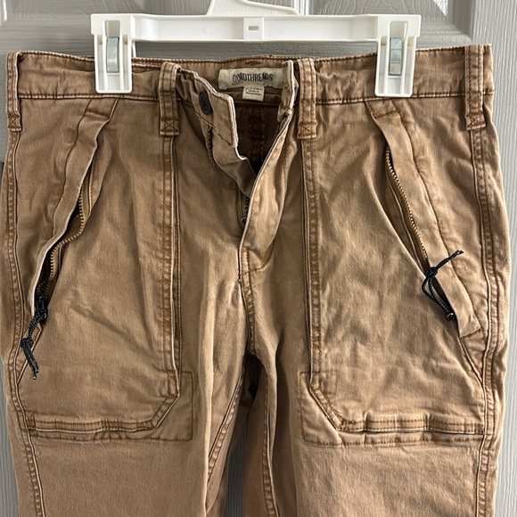 Light brown pants with adjustable bands around ankle area - Picture 2 of 4